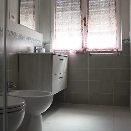 La Perla Guest house