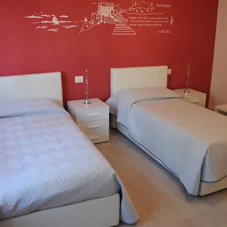 La Perla Guest house