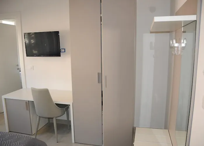 La Perla Guest house