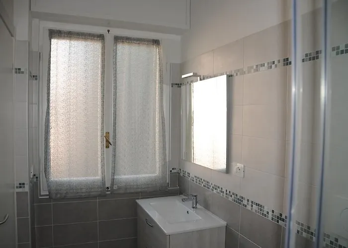 La Perla Guest house 3*